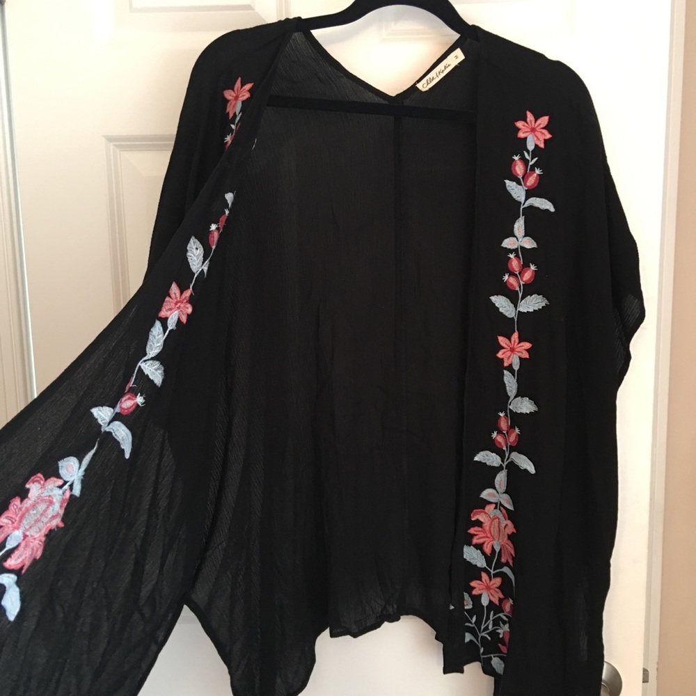 Cute black kimono cardigan with embroidery